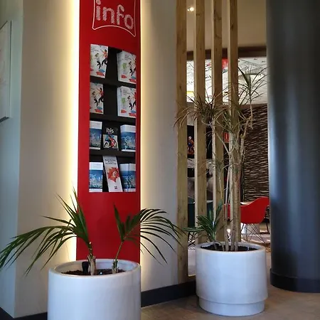 Ibis Отель Севилья